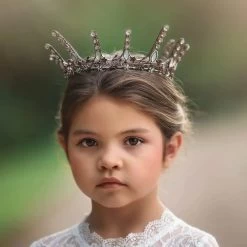 ANASTASIA CROWN -Trish Scully 1 2a4802f9 0fa9 4a99 86d2 d8820dcc4087