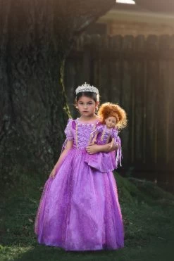 OCTAVIA TIARA 8 OCTAVIA TIARA -Trish Scully 1 7abe8e66 4983 457c 991f 9fb8b3e3e68e