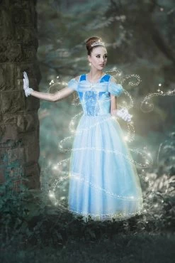 QUEEN OF THE KINGDOM GOWN FOR WOMEN 10 QUEEN OF THE KINGDOM GOWN FOR WOMEN -Trish Scully 310 4