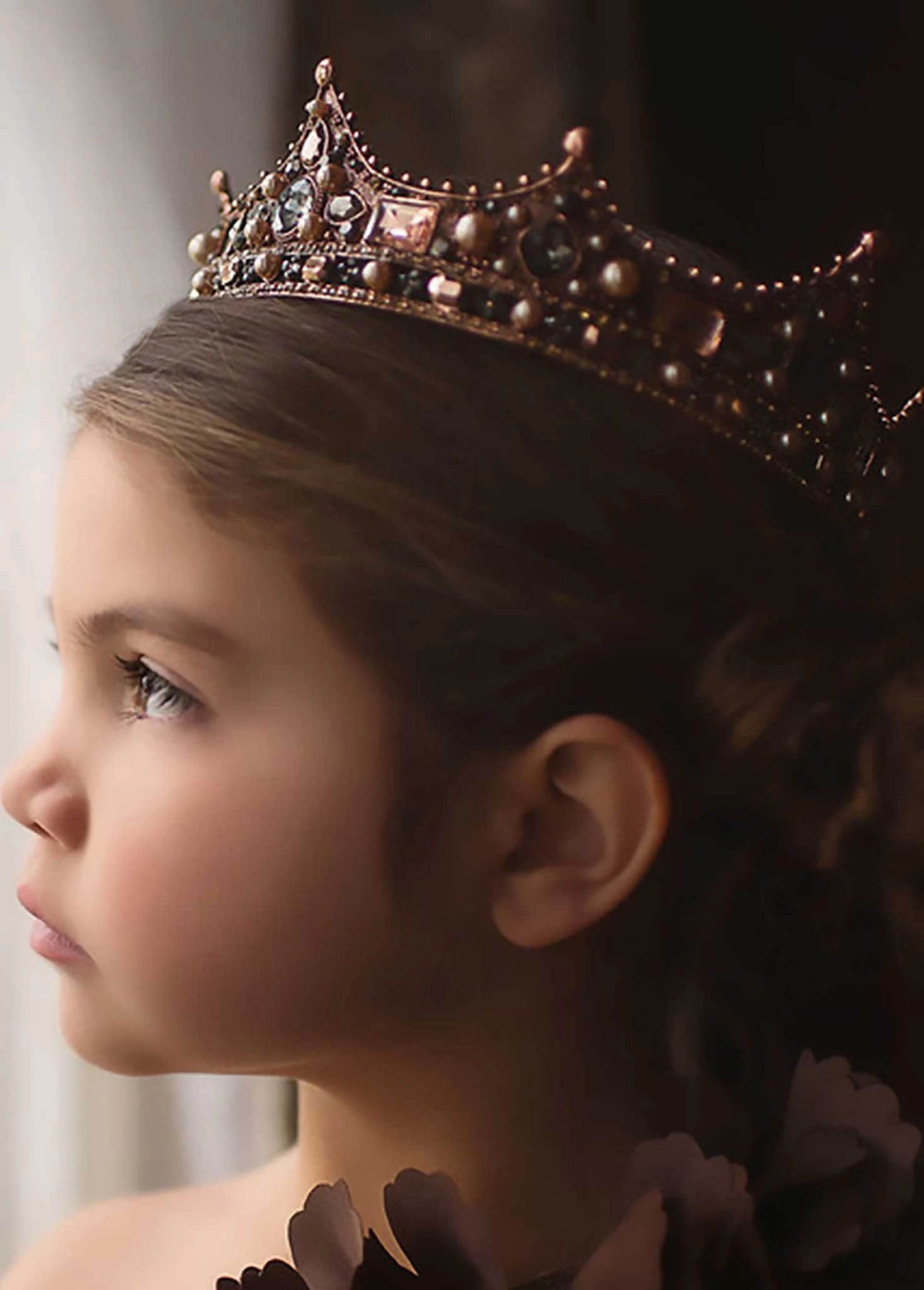 HER ROYAL MAJESTY CROWN 1 HER ROYAL MAJESTY CROWN