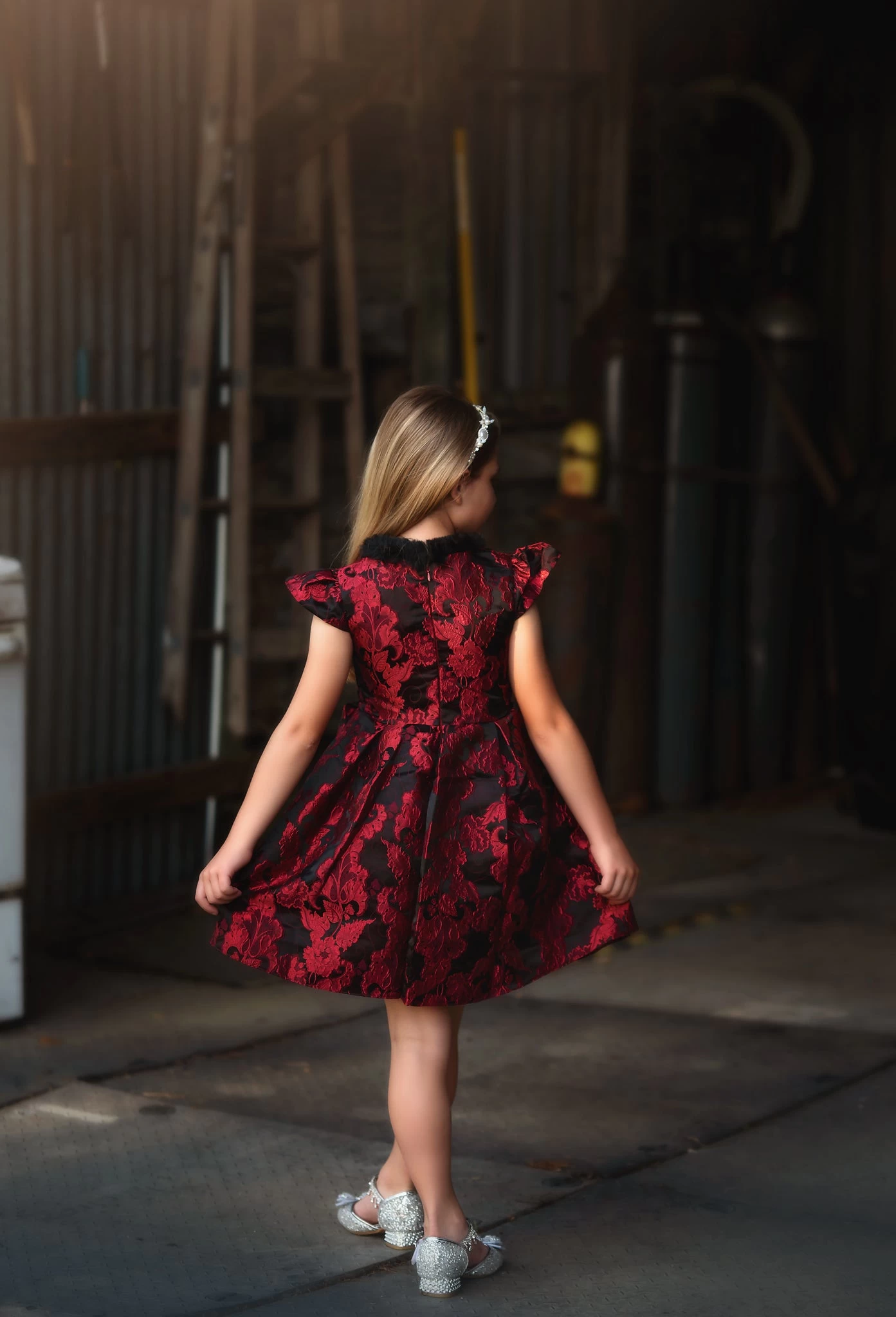 EVANGELINE DRESS CRIMSON JACQUARD 3 EVANGELINE DRESS CRIMSON JACQUARD - Image 3